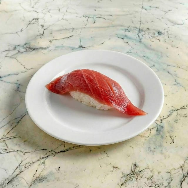 Tuna (Maguro). SU.