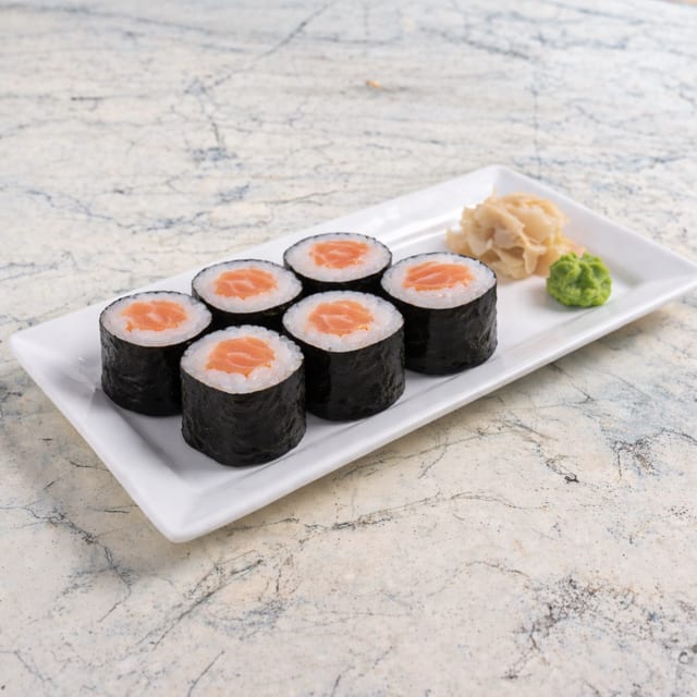 Salmon Roll.