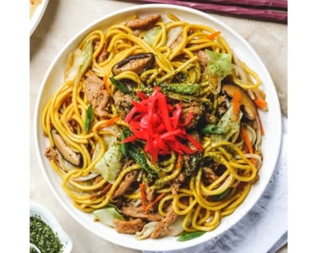 Veggie Yaki Udon Lunch (Fried Noodle).